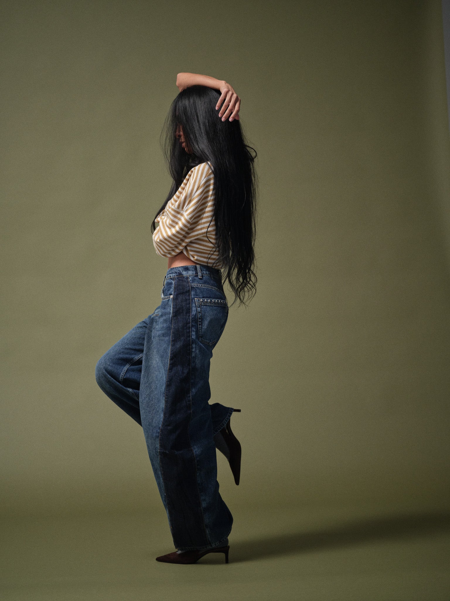 Modelshot / Blue Denim / Detail